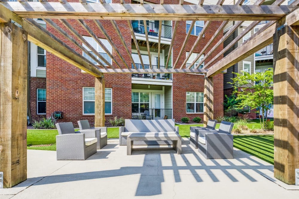 quantum on west call off campus apartments near fsu tallahassee florida poolside terrace lounge